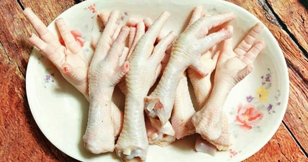 Chân gà luộc bao lâu thì chín? Cách luộc chân gà da giòn, không bị hôi