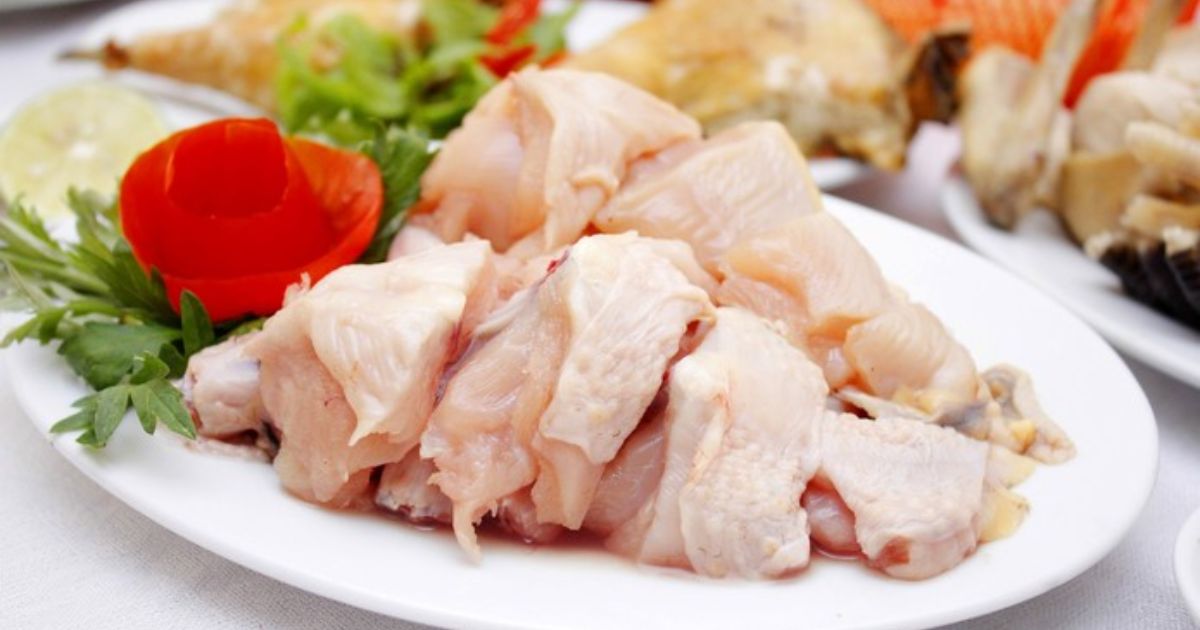 Cách chặt gà sống ăn lẩu dễ dàng đơn giản chuẩn nhất