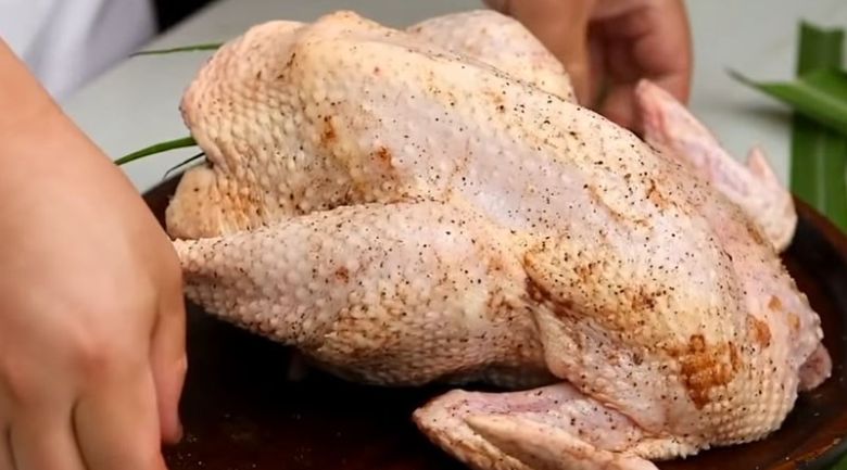 Cách làm gà nướng lu đất chuẩn Miền Tây ngon nhức nách ga-nuong-lu-dat-4